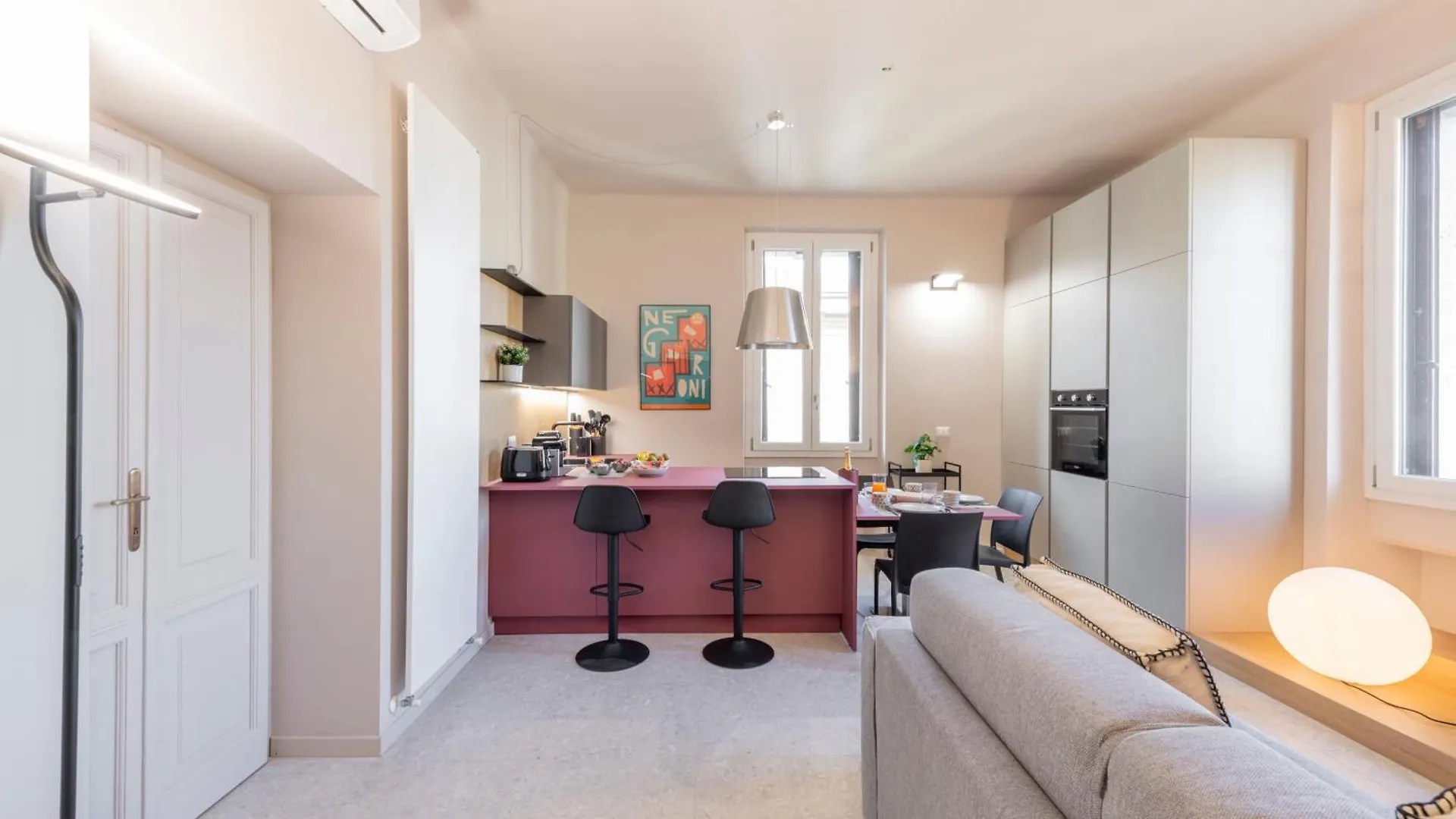 Laurana, 6 Ampio E Luminoso Appartamento Per 6 Milánó Apartman